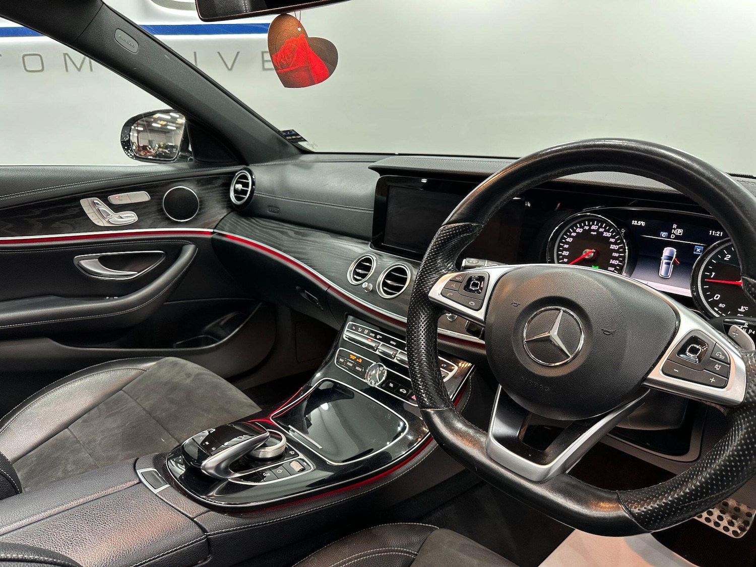 Used Mercedes-Benz E Class 2018 for sale - 77060197: Photo 25