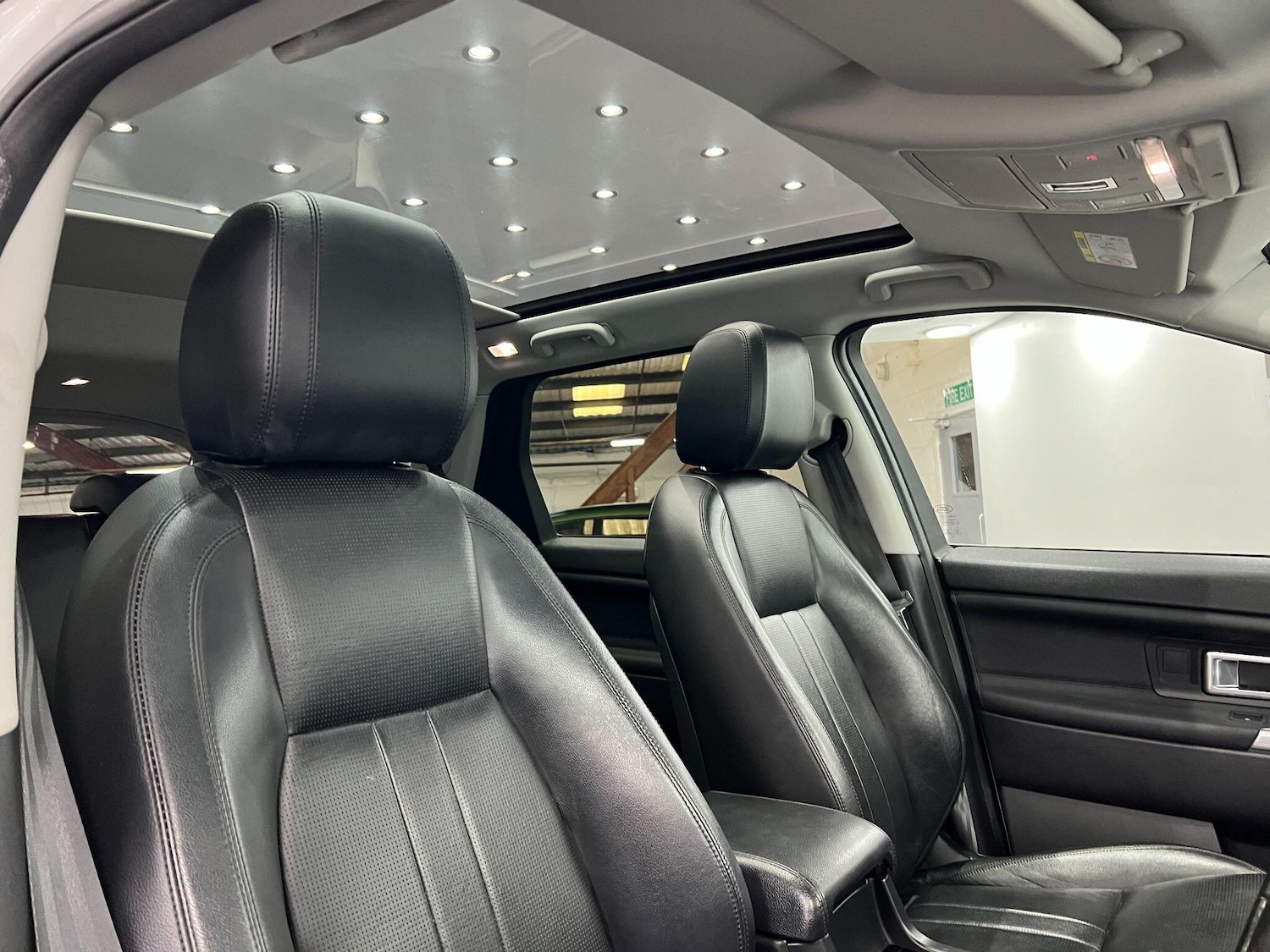 Used Land Rover Discovery Sport 2017 for sale - 76689635: Photo 29