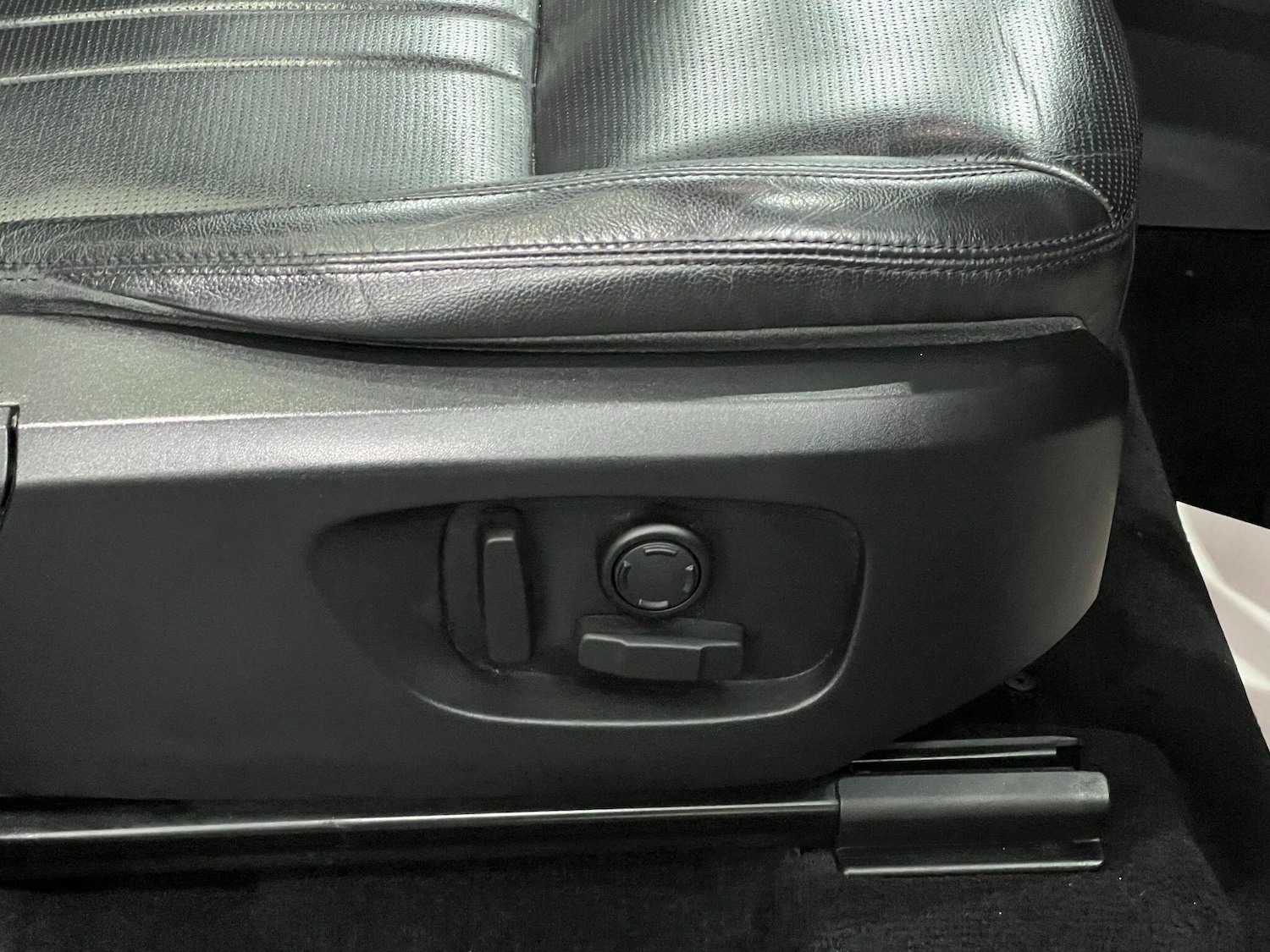 Used Land Rover Discovery Sport 2017 for sale - 76689635: Photo 32