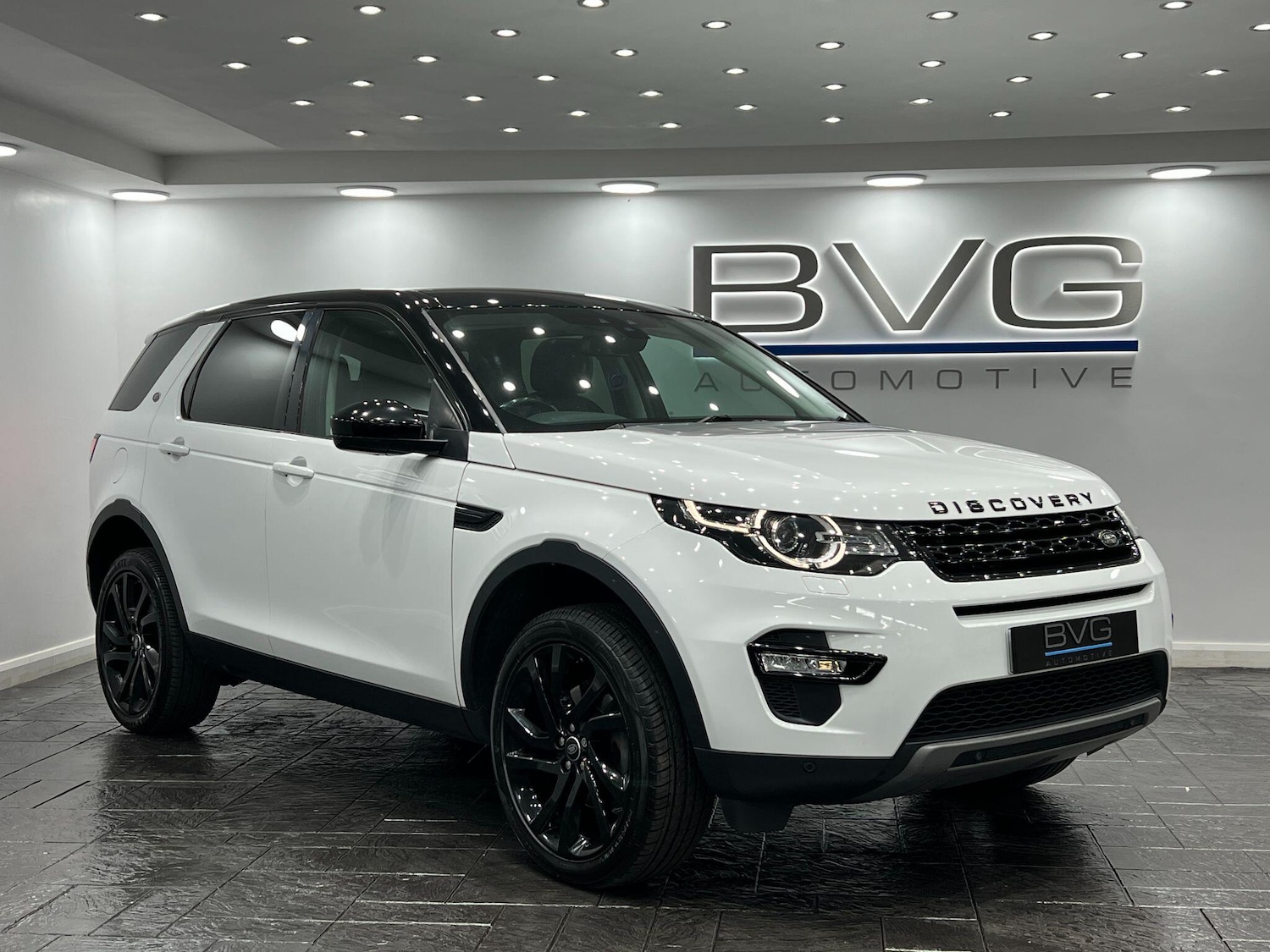 Used Land Rover Discovery Sport 2017 for sale - 76689635: Photo 4