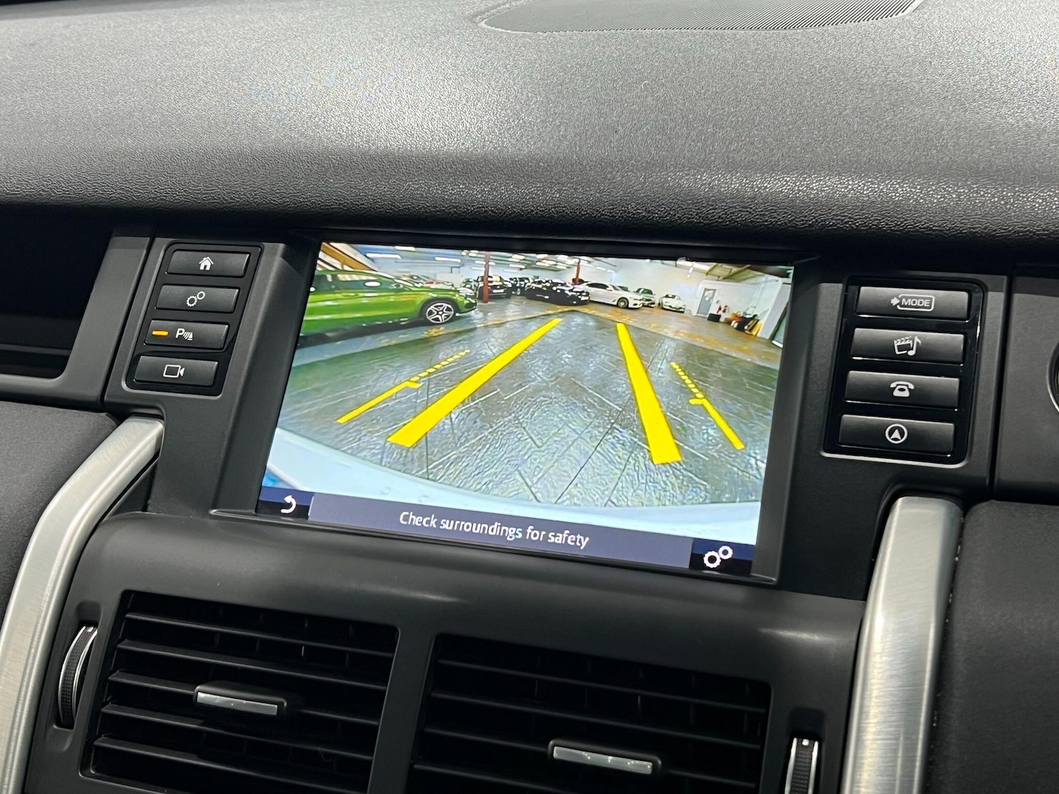 Used Land Rover Discovery Sport 2017 for sale - 76689635: Photo 49