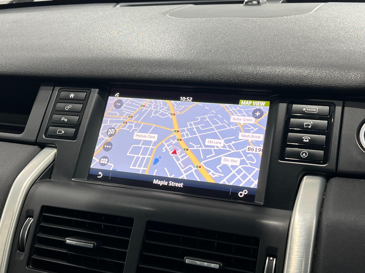 Used Land Rover Discovery Sport 2017 for sale - 76689635: Photo 50