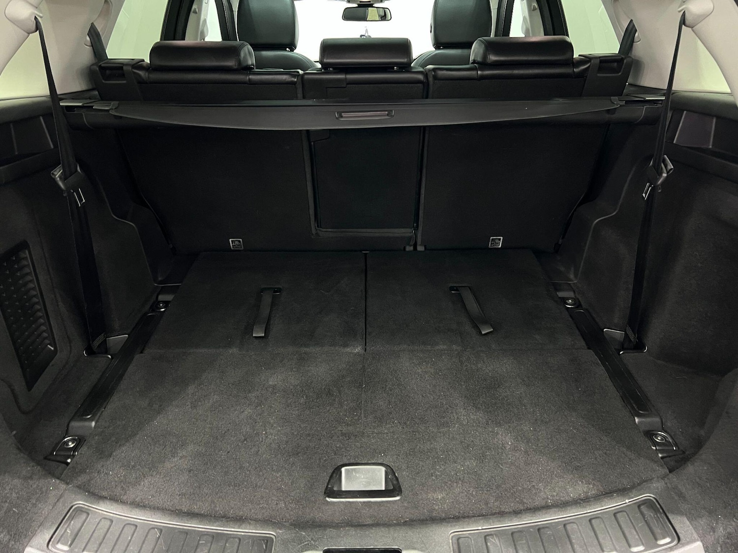 Used Land Rover Discovery Sport 2017 for sale - 76689635: Photo 77