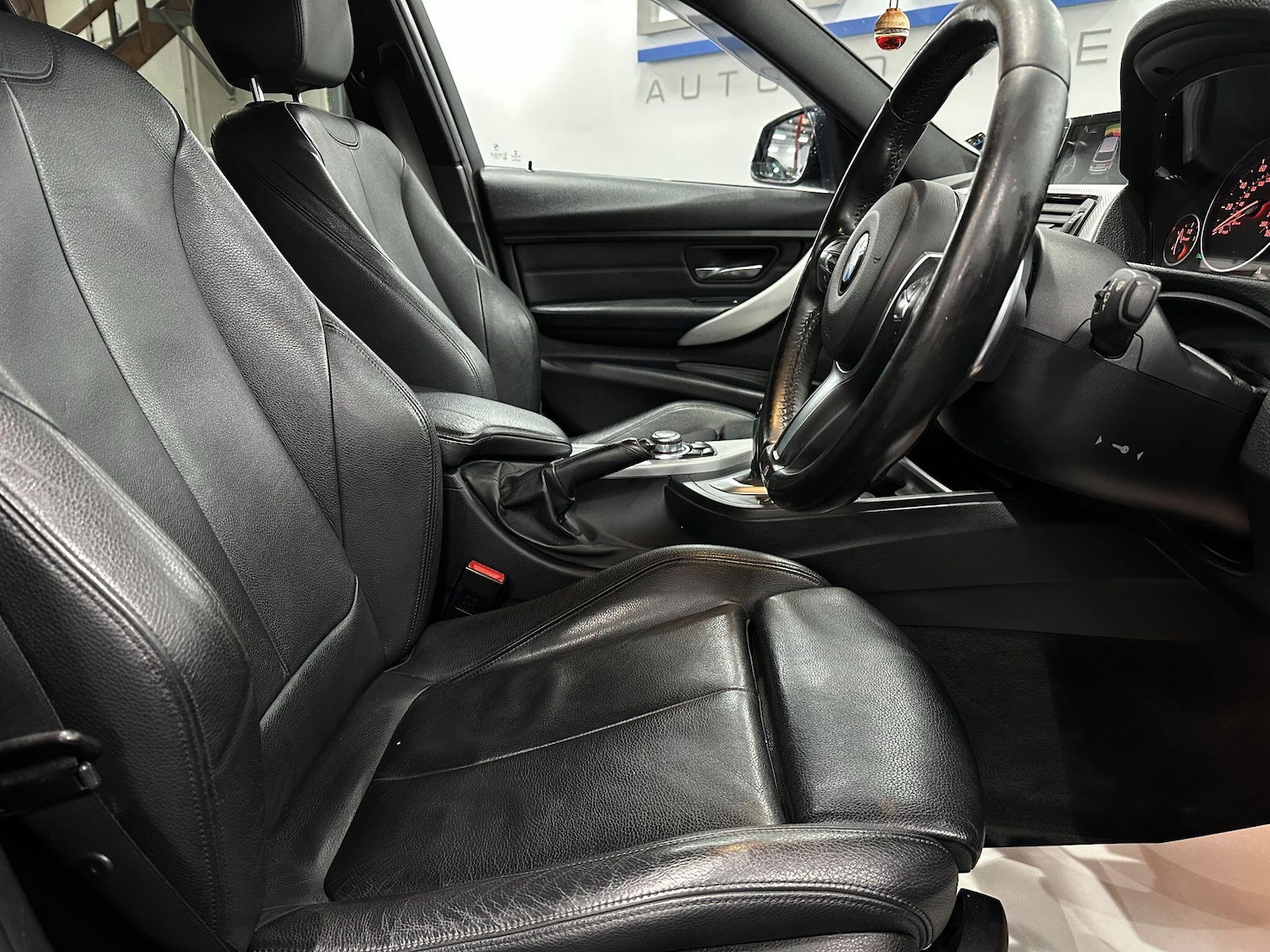 Used BMW 3 Series 2015 for sale - 76765520: Photo 18