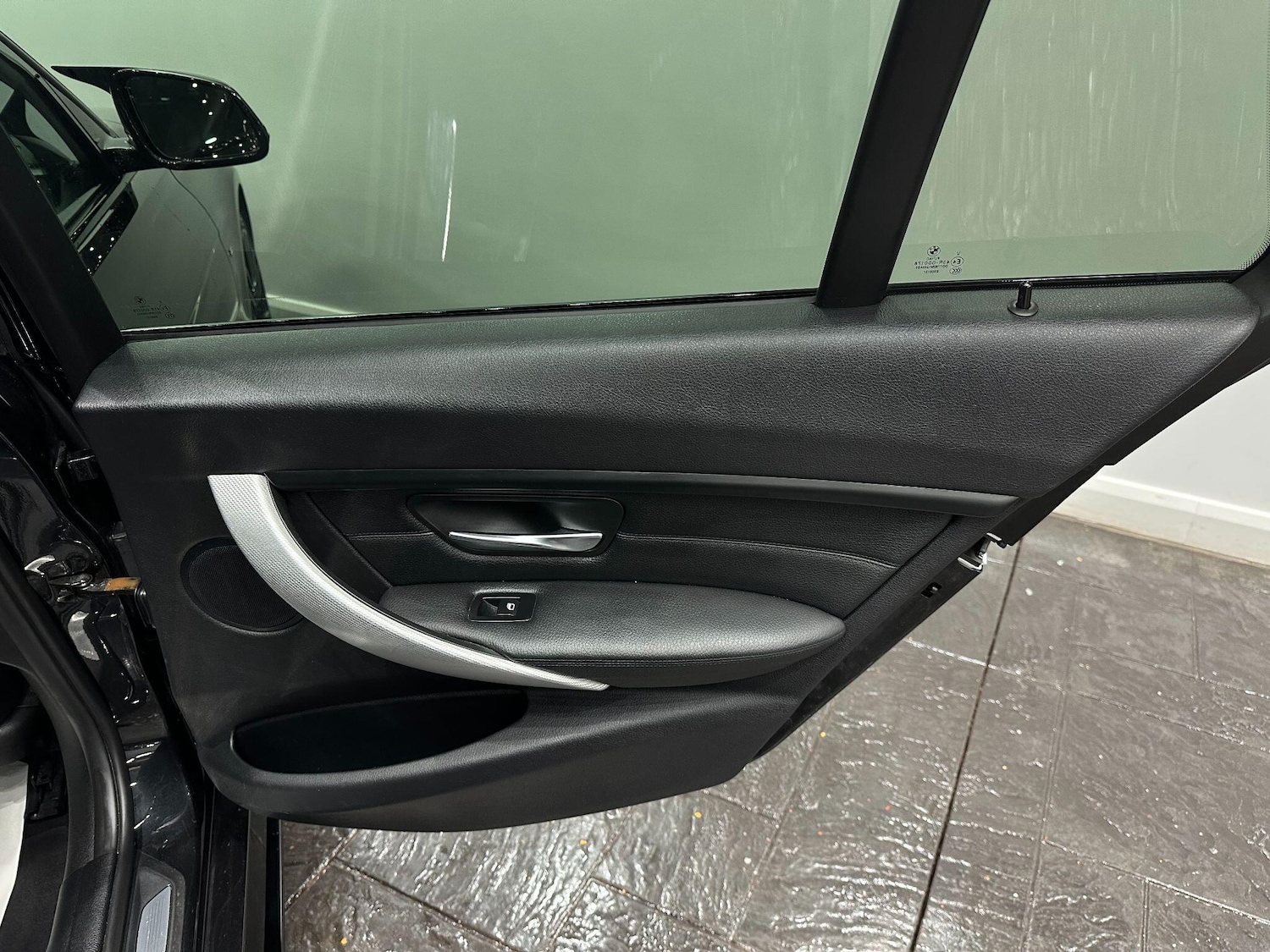 Used BMW 3 Series 2015 for sale - 76765520: Photo 53