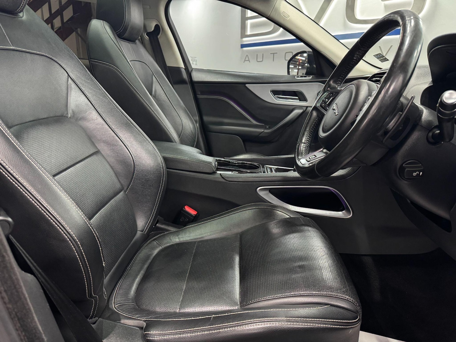 Used Jaguar F-Pace 2016 for sale - 77120778: Photo 27