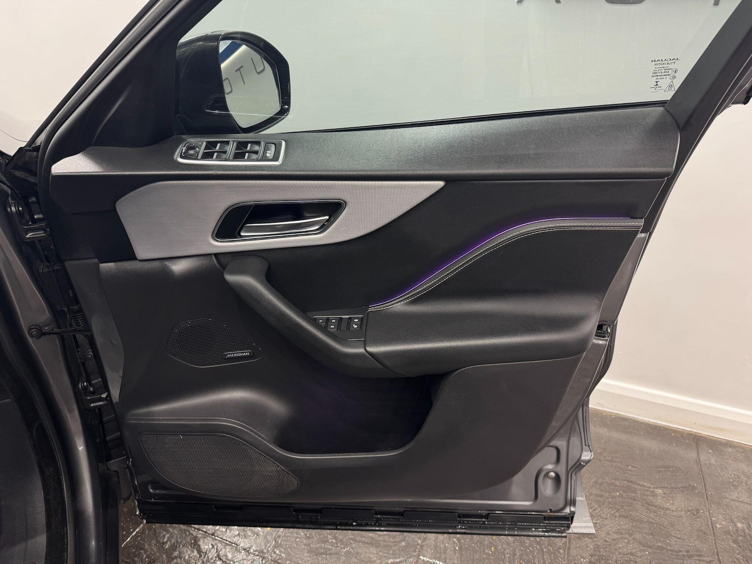 Used Jaguar F-Pace 2016 for sale - 77120778: Photo 30