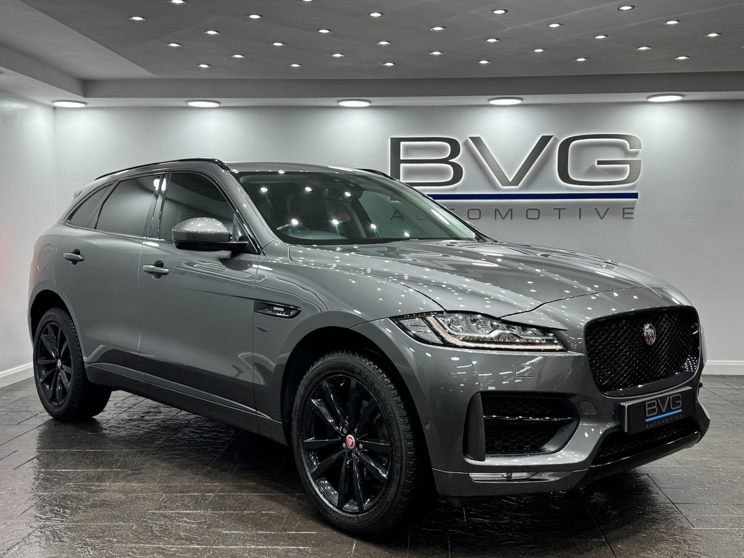 Used Jaguar F-Pace 2016 for sale - 77120778: Photo 4