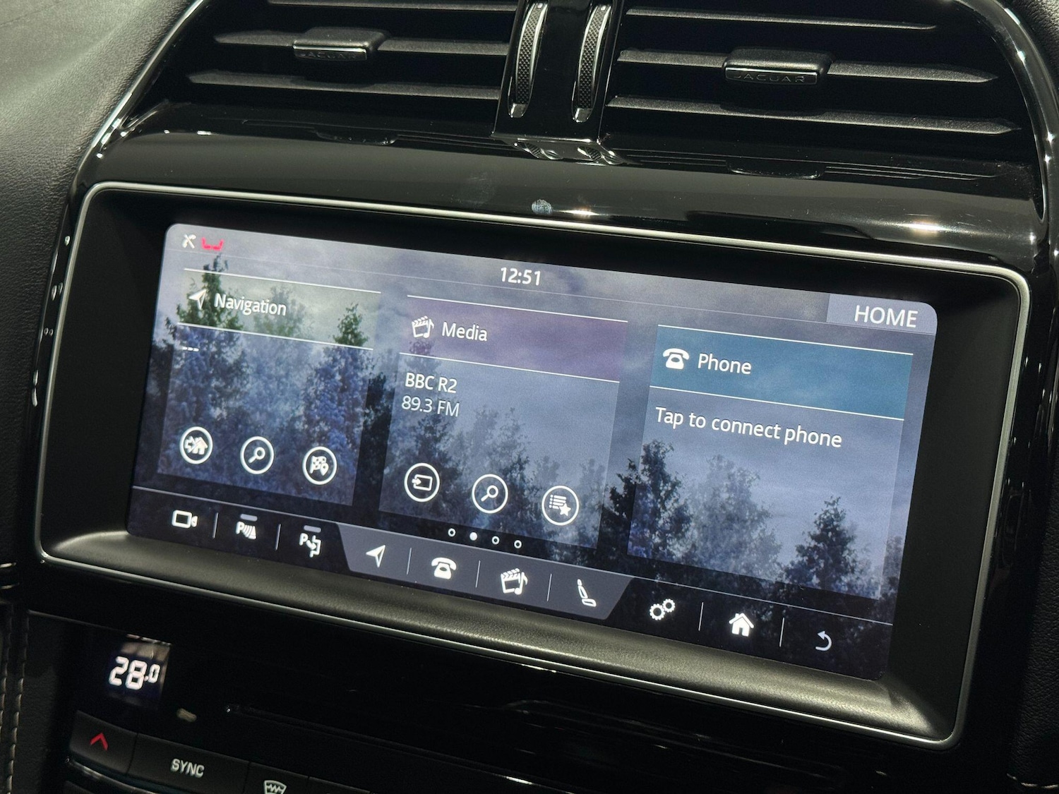 Used Jaguar F-Pace 2016 for sale - 77120778: Photo 40