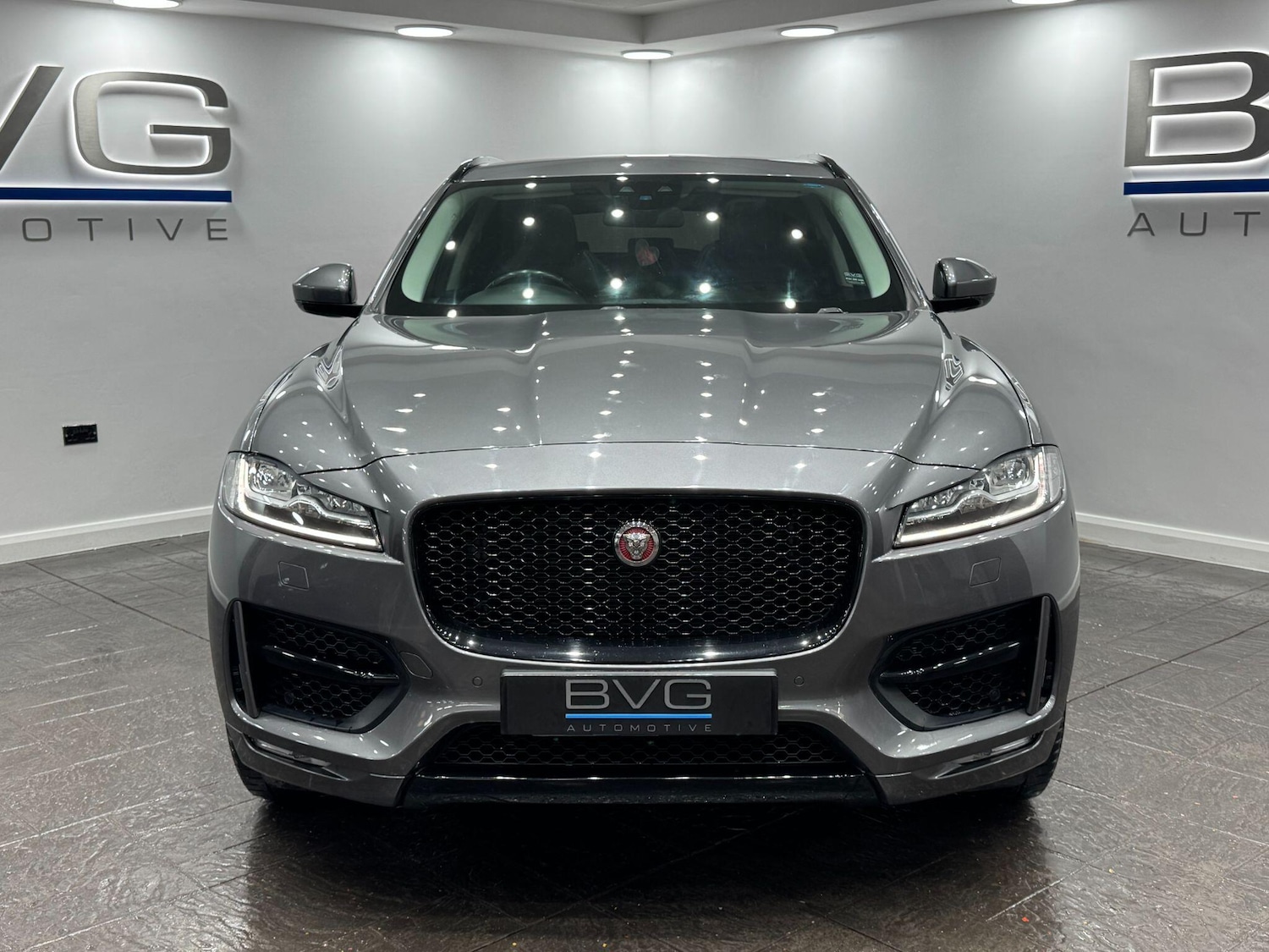 Used Jaguar F-Pace 2016 for sale - 77120778: Photo 5