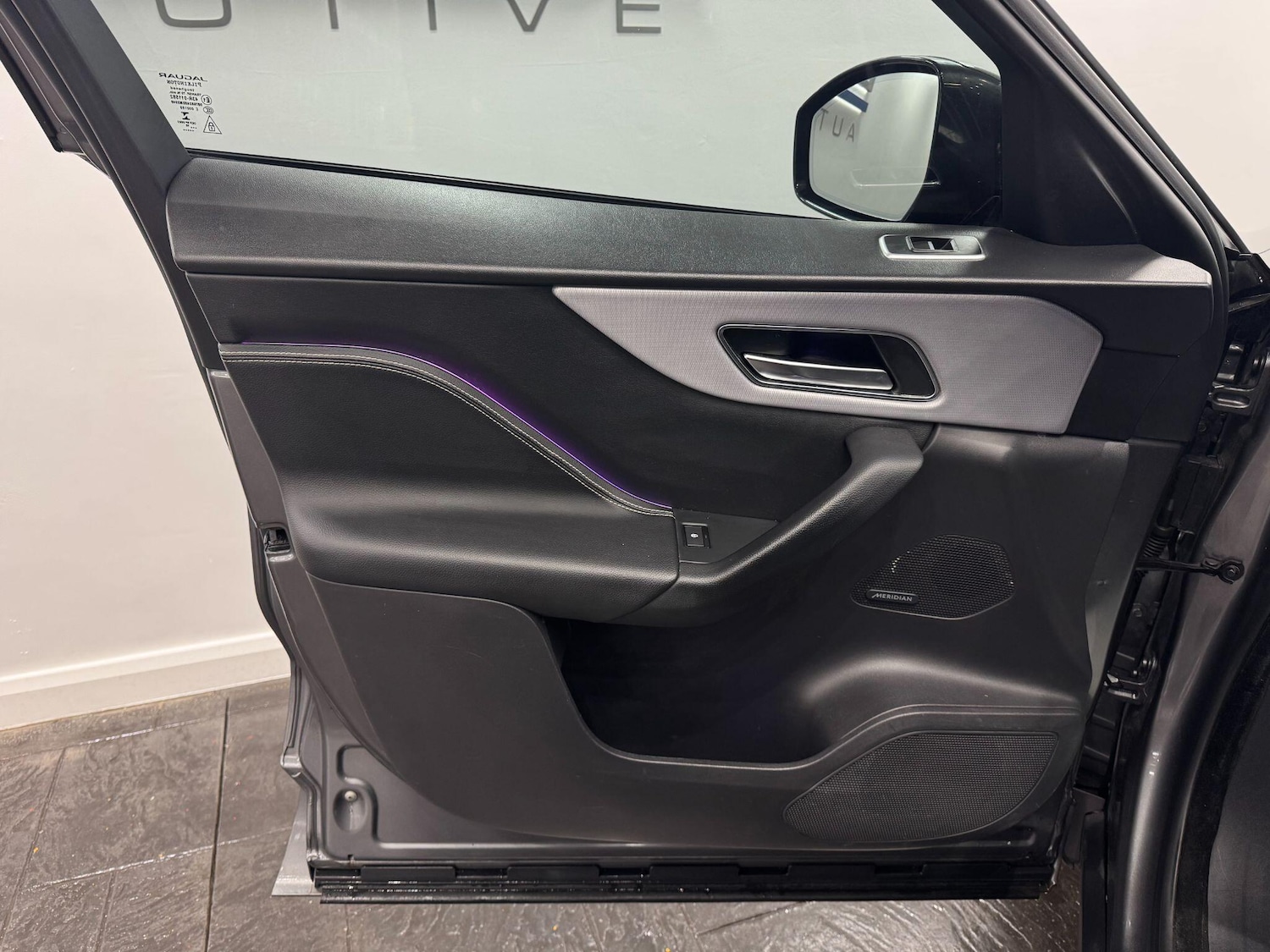 Used Jaguar F-Pace 2016 for sale - 77120778: Photo 60