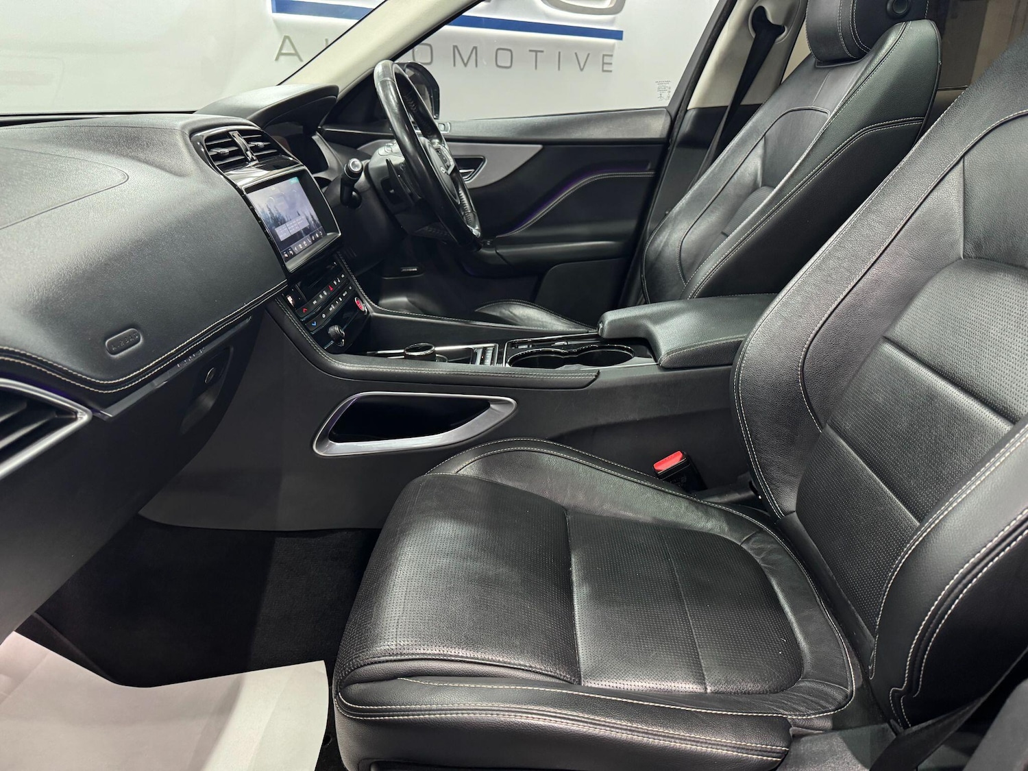 Used Jaguar F-Pace 2016 for sale - 77120778: Photo 61