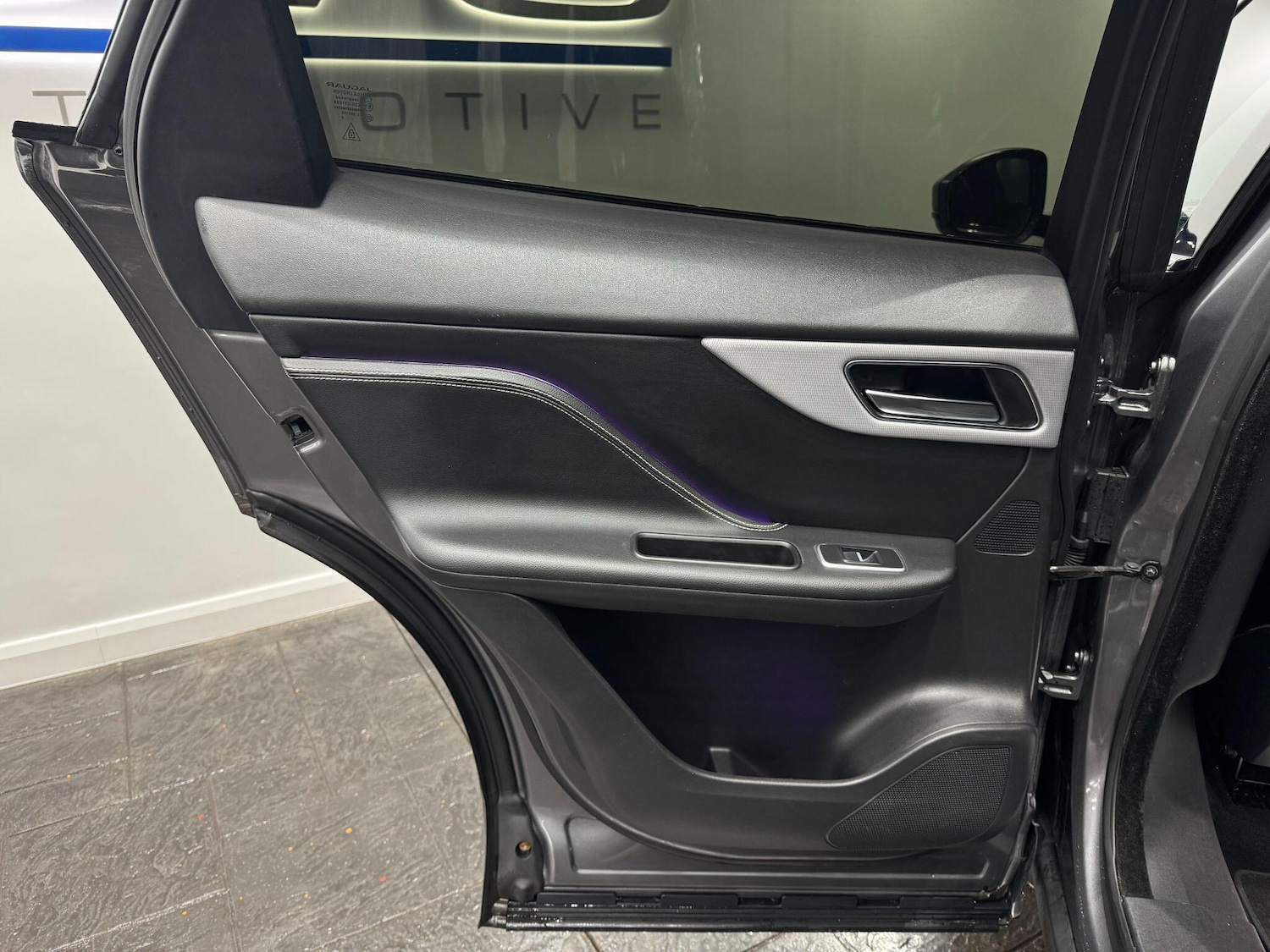 Used Jaguar F-Pace 2016 for sale - 77120778: Photo 63