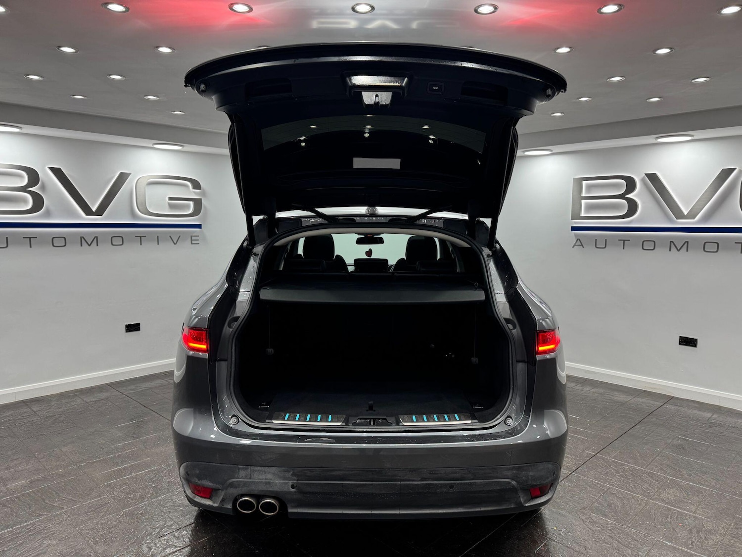 Used Jaguar F-Pace 2016 for sale - 77120778: Photo 72