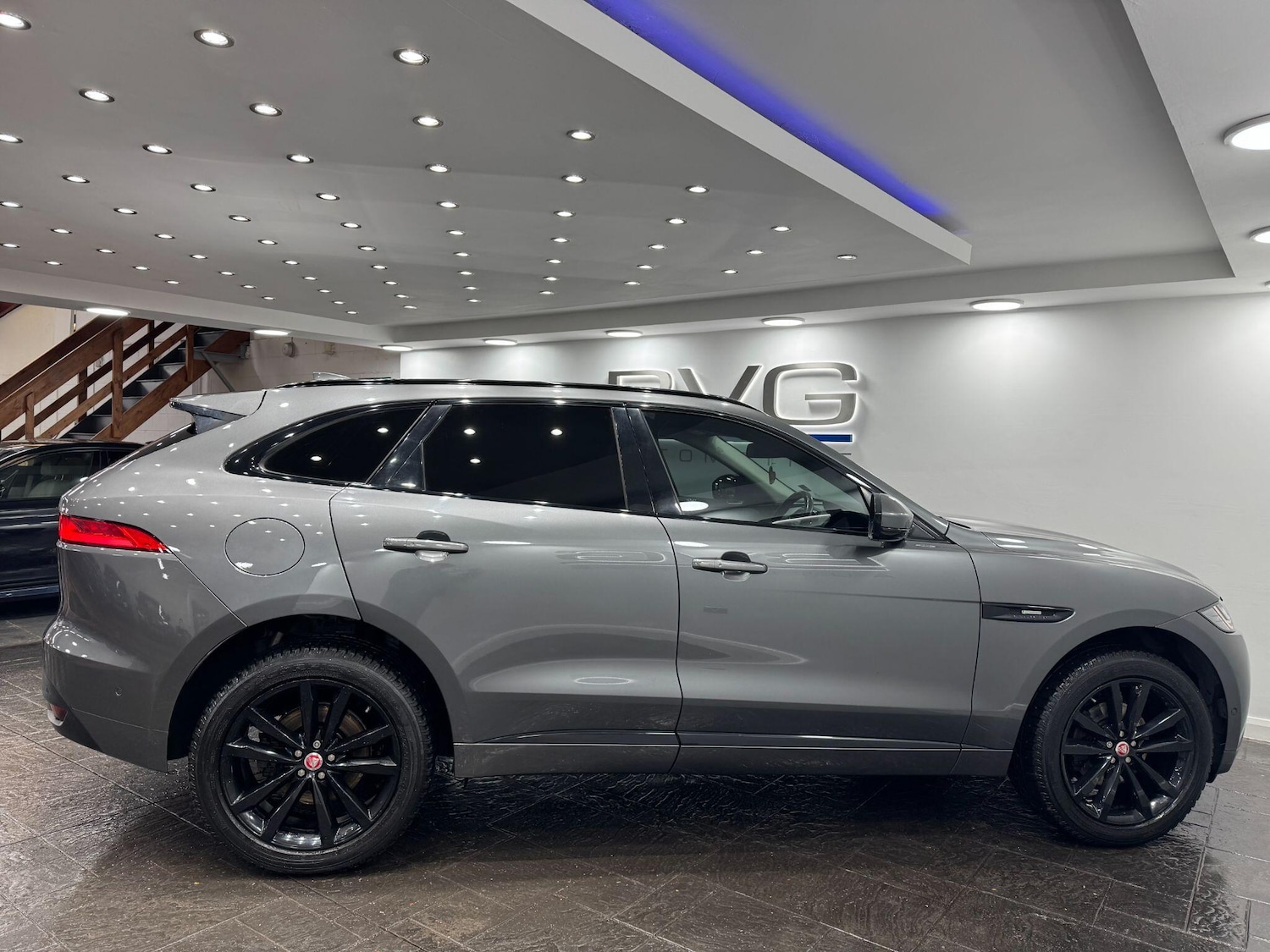 Used Jaguar F-Pace 2016 for sale - 77120778: Photo 8