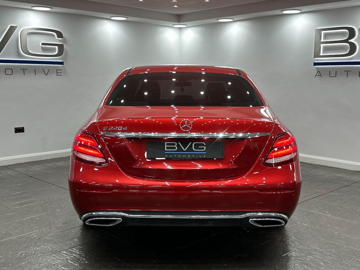 Used Mercedes-Benz E Class 2017 for sale - 76942703: Photo 11