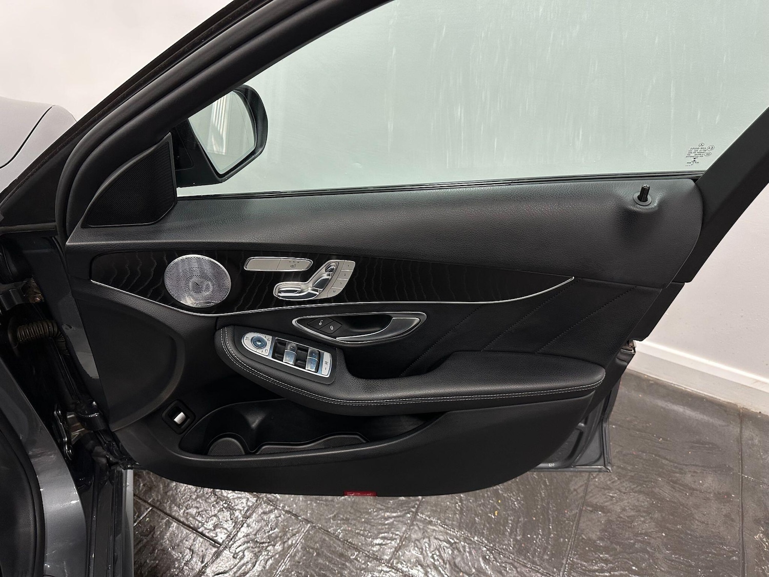 Used Mercedes-Benz C Class 2016 for sale - 76484857: Photo 27