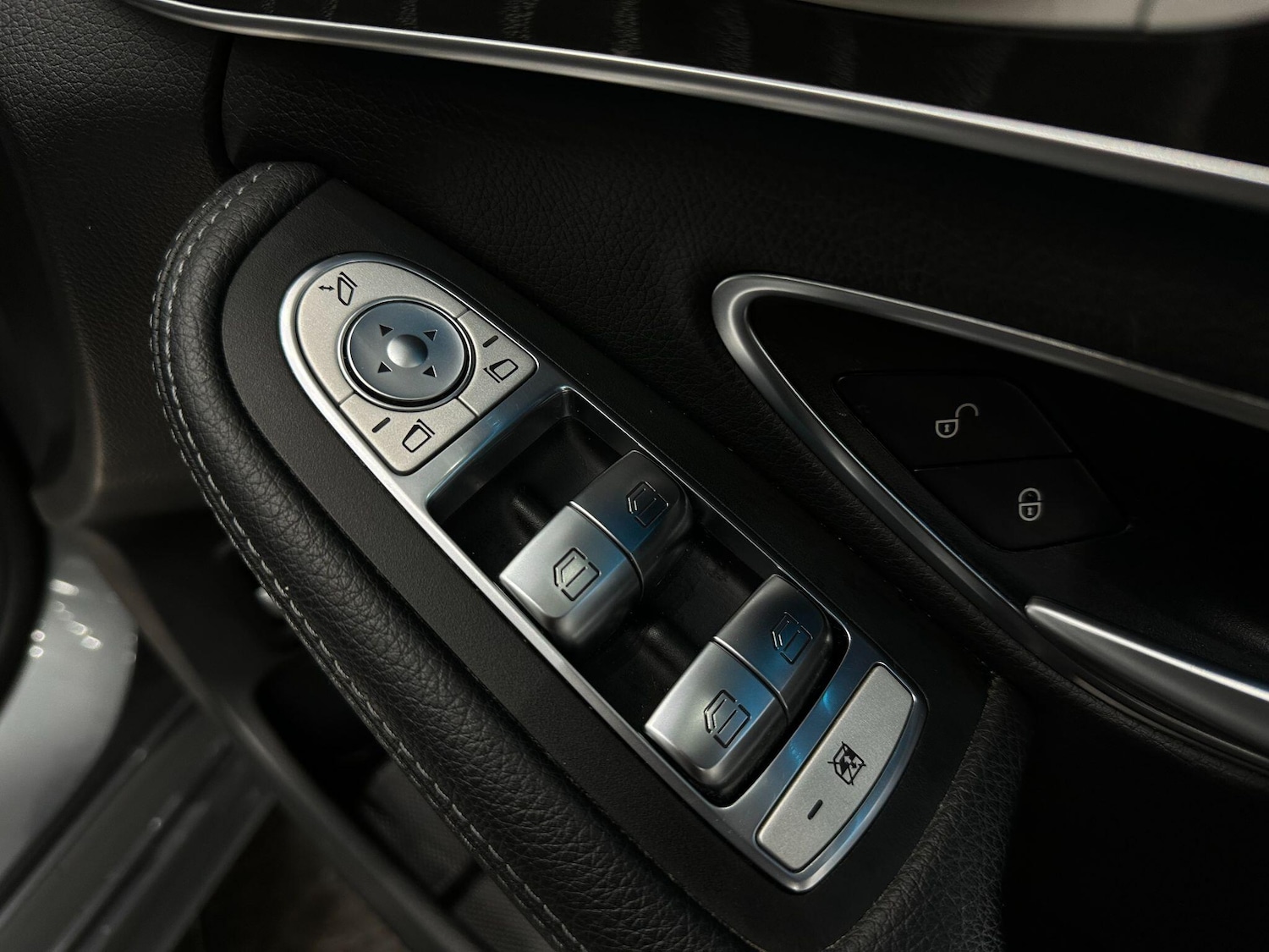 Used Mercedes-Benz C Class 2016 for sale - 76484857: Photo 30