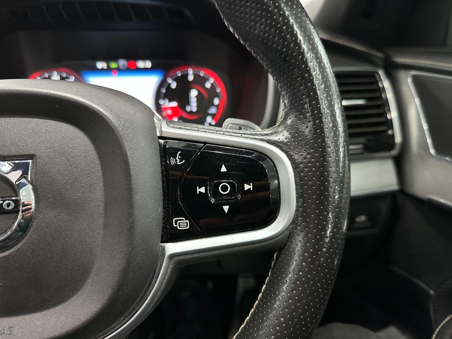 Used Volvo XC90 2018 for sale - 76658712: Photo 58