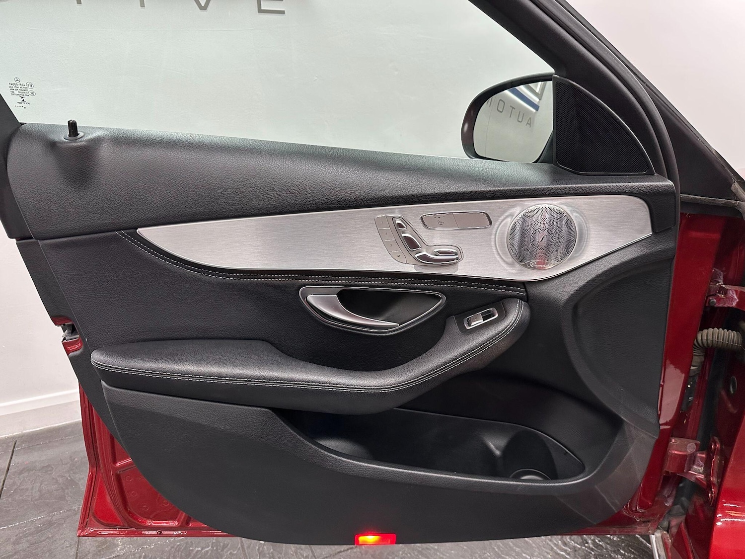Used Mercedes-Benz C-Class 2015 for sale - 76108408: Photo 48