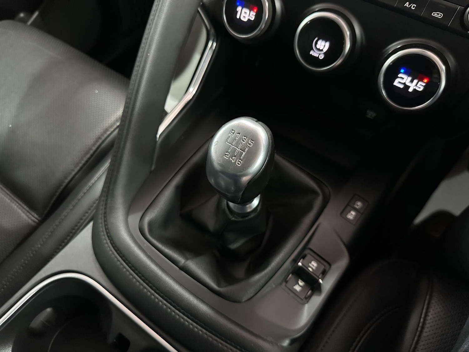 Used Jaguar E-Pace 2019 for sale - 76109807: Photo 41