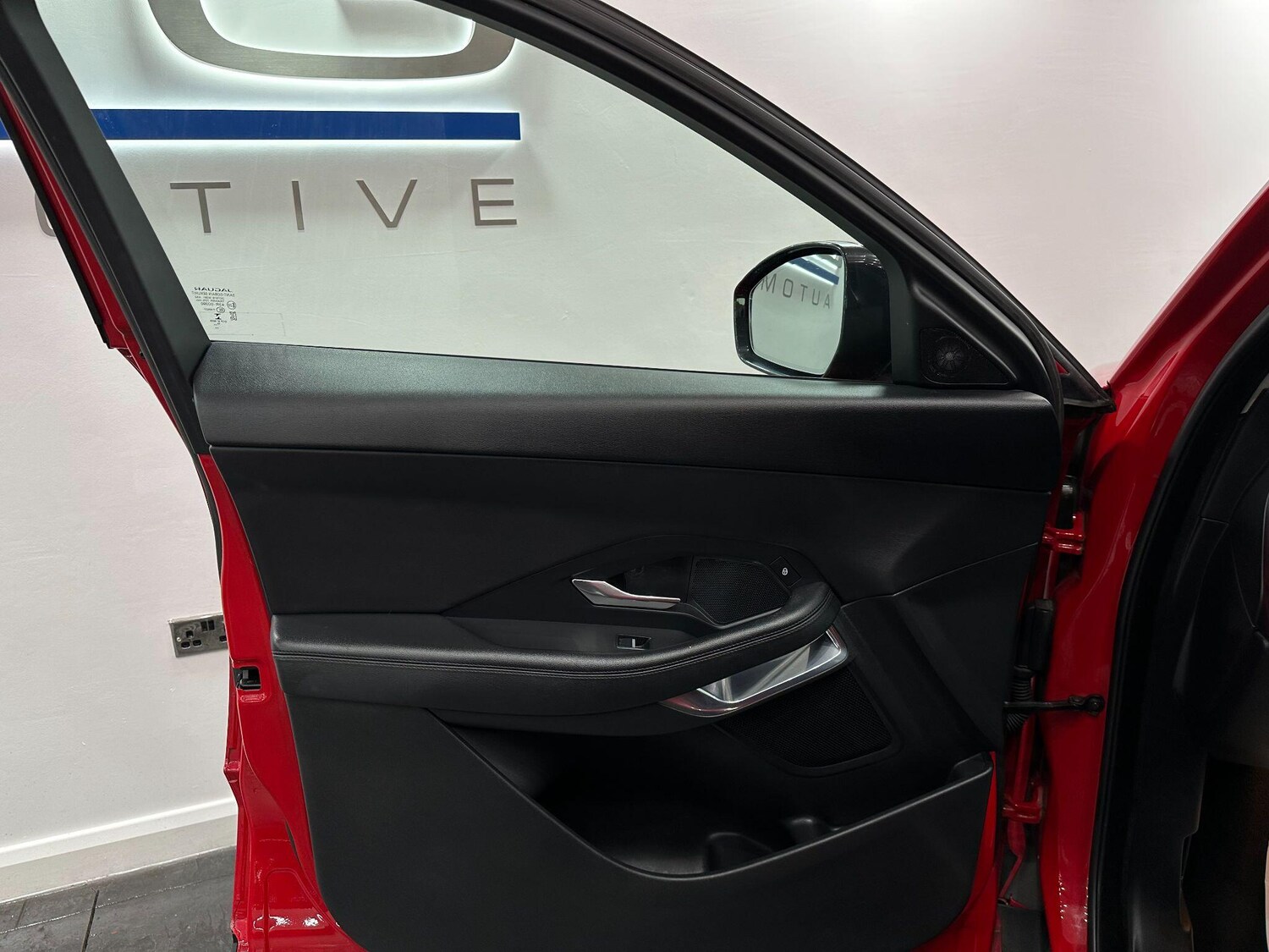 Used Jaguar E-Pace 2019 for sale - 76109807: Photo 50