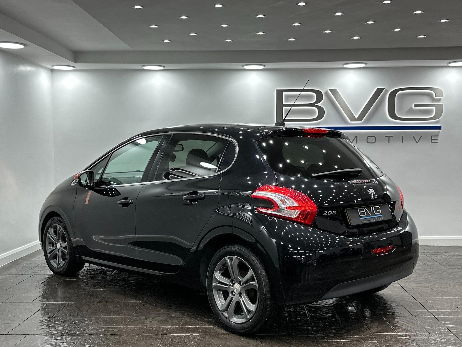 Used Peugeot 208 2014 for sale - 77066832: Photo 10