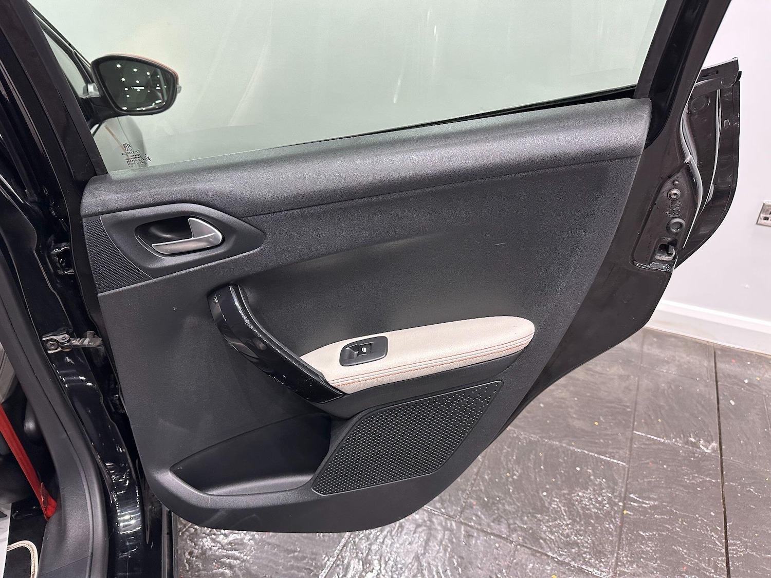 Used Peugeot 208 2014 for sale - 77066832: Photo 52