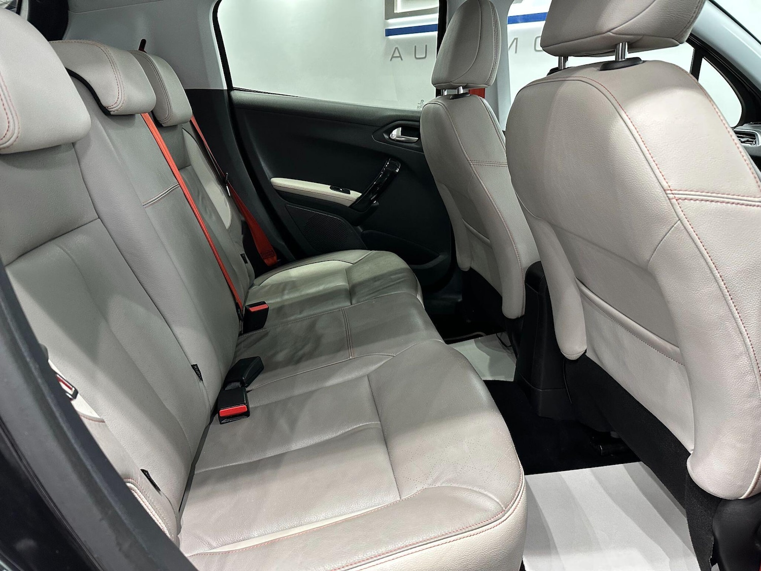 Used Peugeot 208 2014 for sale - 77066832: Photo 53