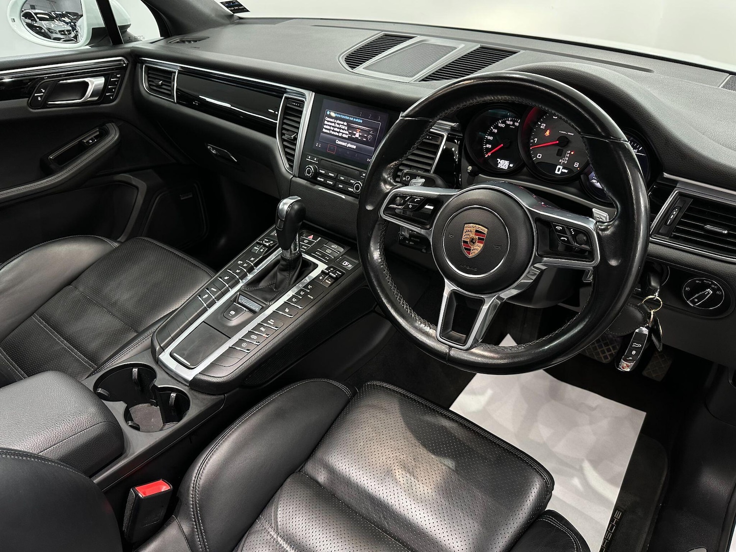 Used Porsche Macan 2018 for sale - 76765781: Photo 24