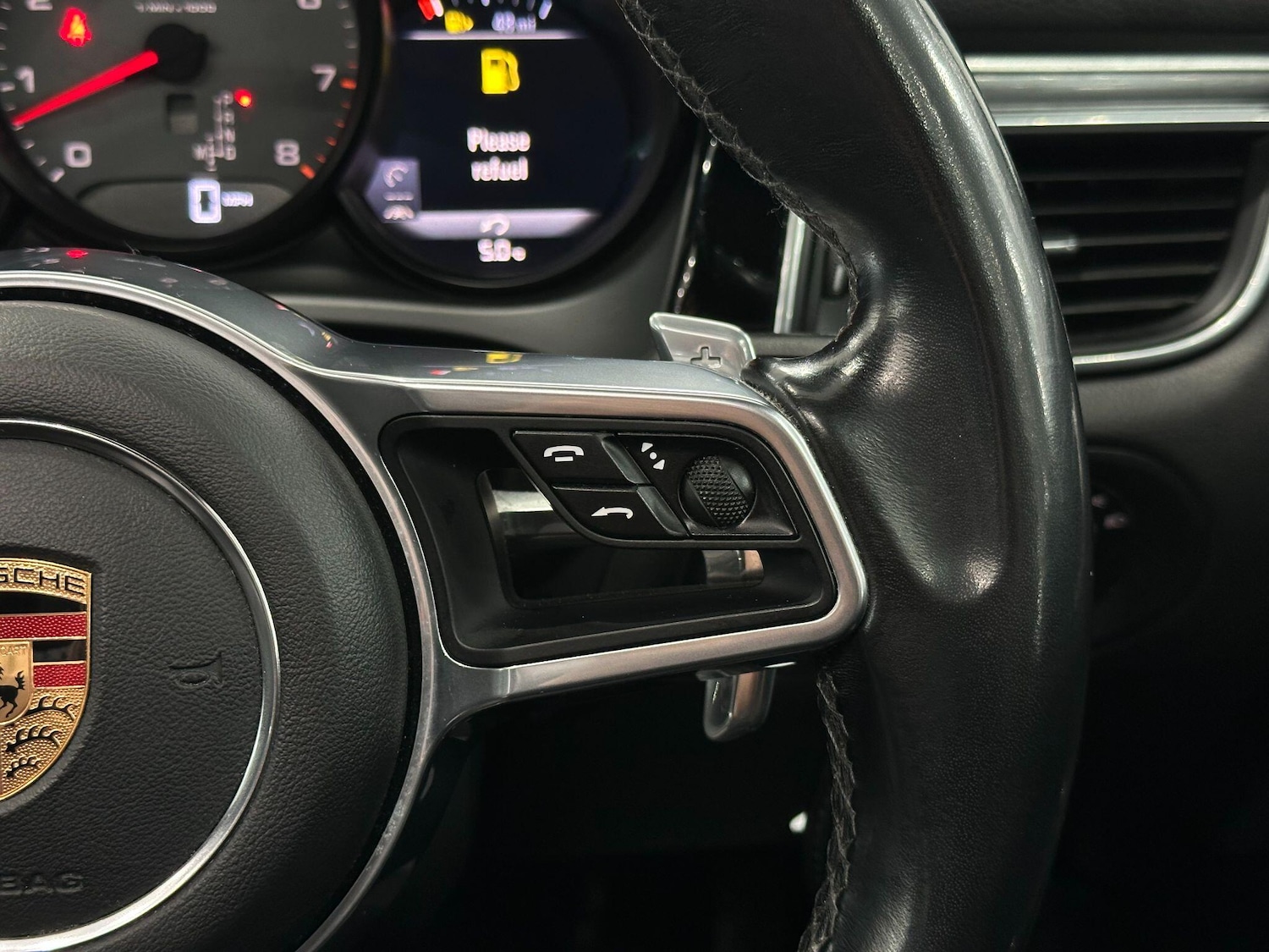 Used Porsche Macan 2018 for sale - 76765781: Photo 28