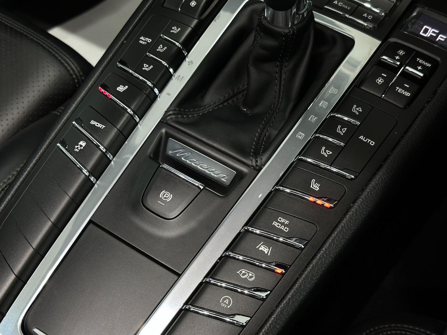 Used Porsche Macan 2018 for sale - 76765781: Photo 34