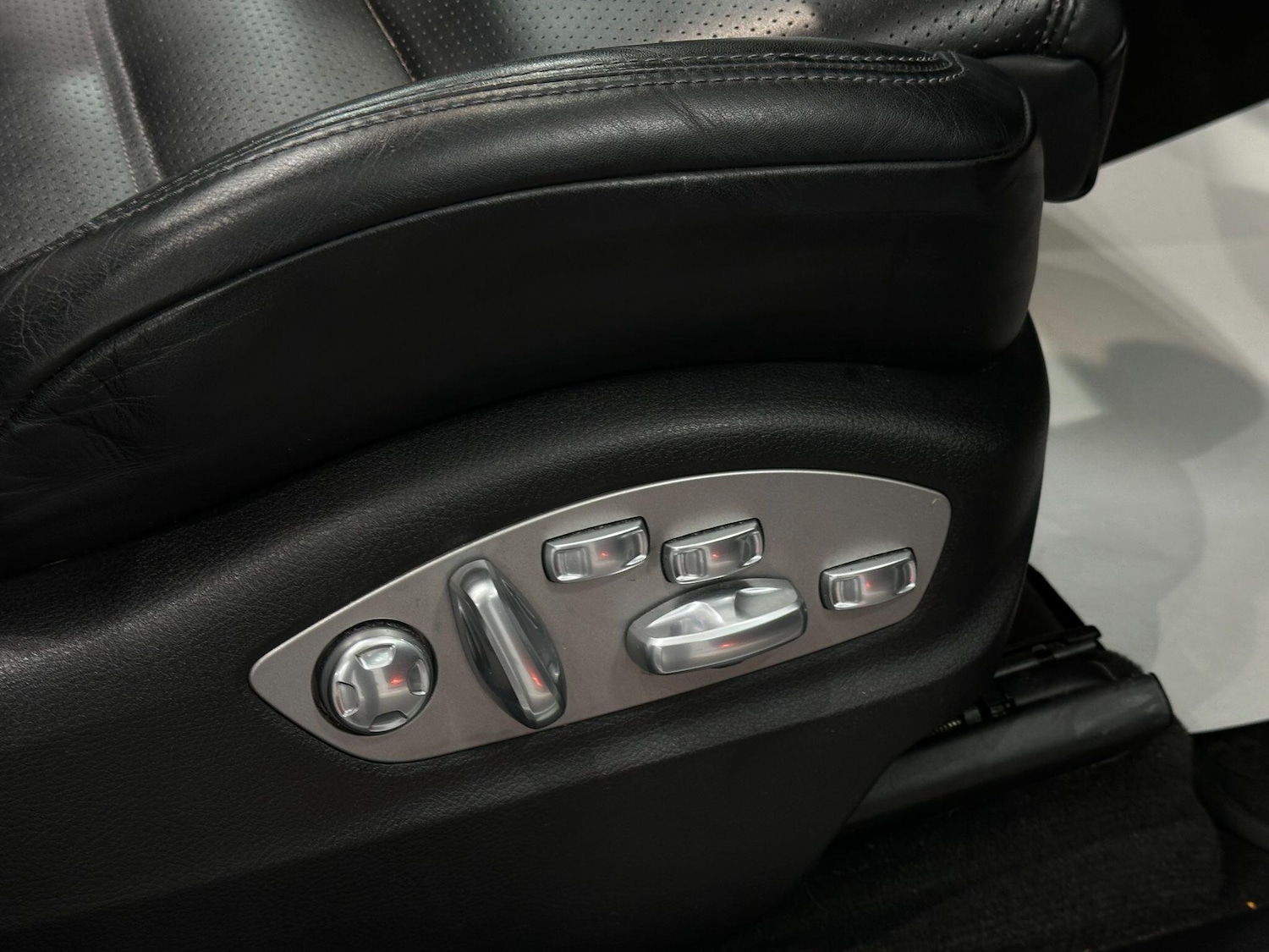 Used Porsche Macan 2018 for sale - 76765781: Photo 37