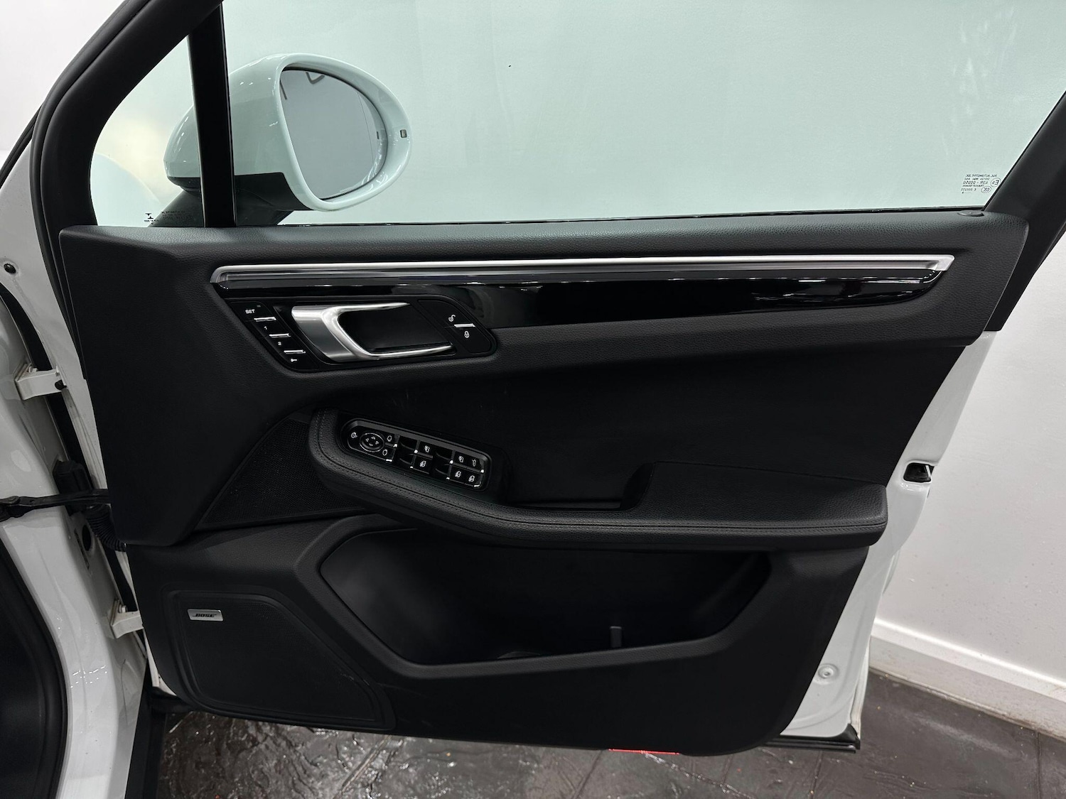 Used Porsche Macan 2018 for sale - 76765781: Photo 38