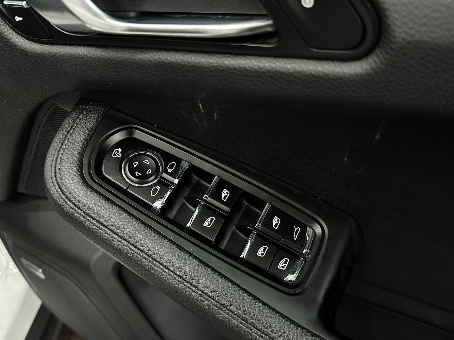 Used Porsche Macan 2018 for sale - 76765781: Photo 39