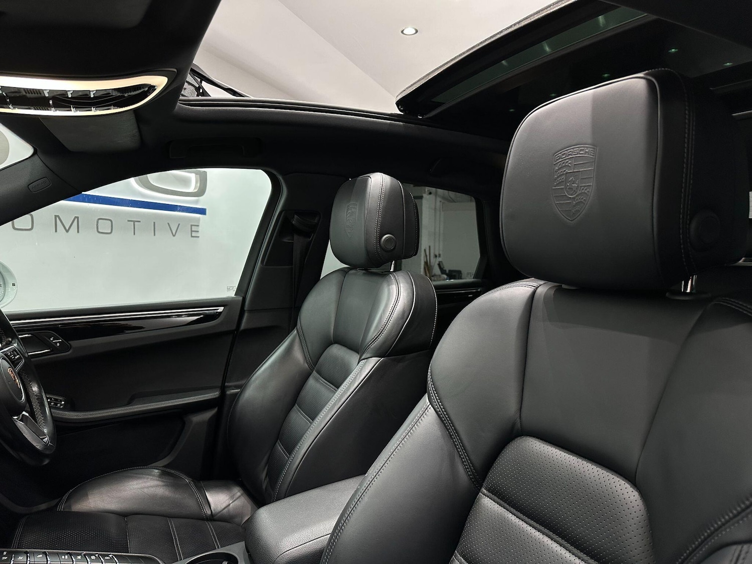 Used Porsche Macan 2018 for sale - 76765781: Photo 59