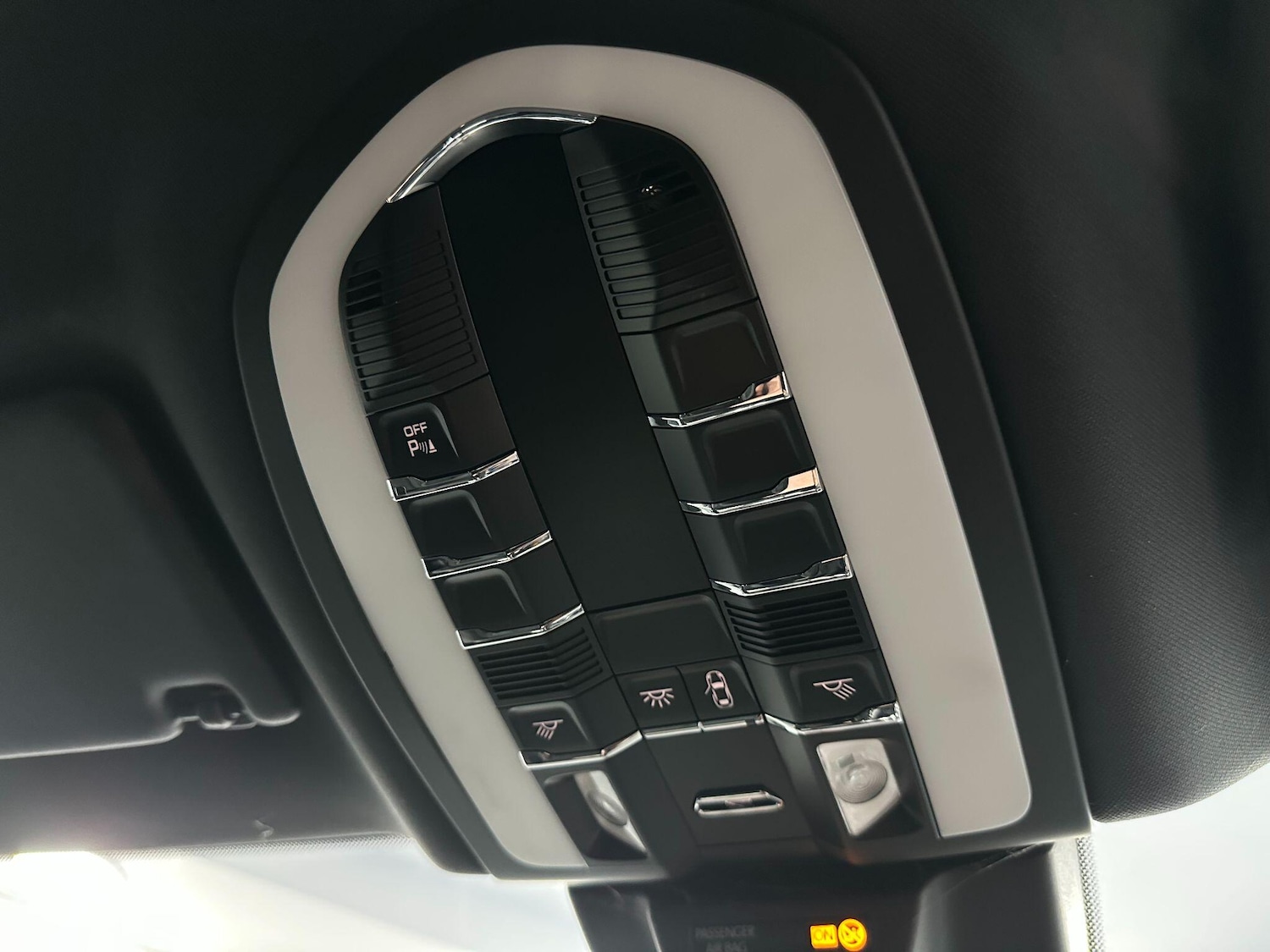 Used Porsche Macan 2016 for sale - 76801846: Photo 31