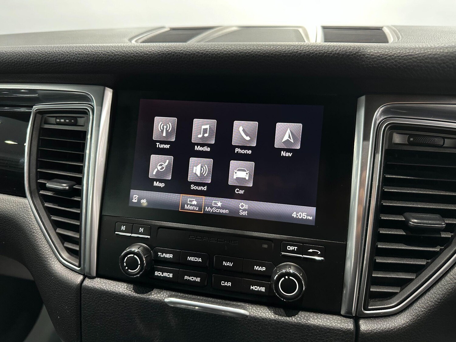 Used Porsche Macan 2016 for sale - 76801846: Photo 32