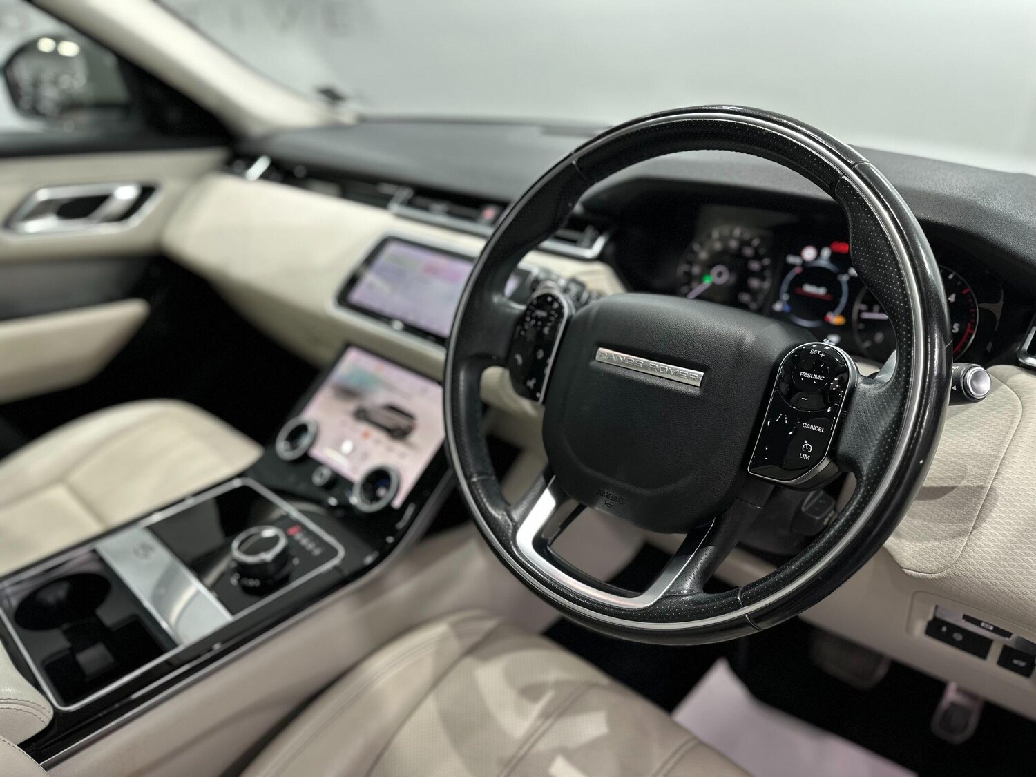 Used Land Rover Range Rover Velar 2019 for sale - 76976680: Photo 34