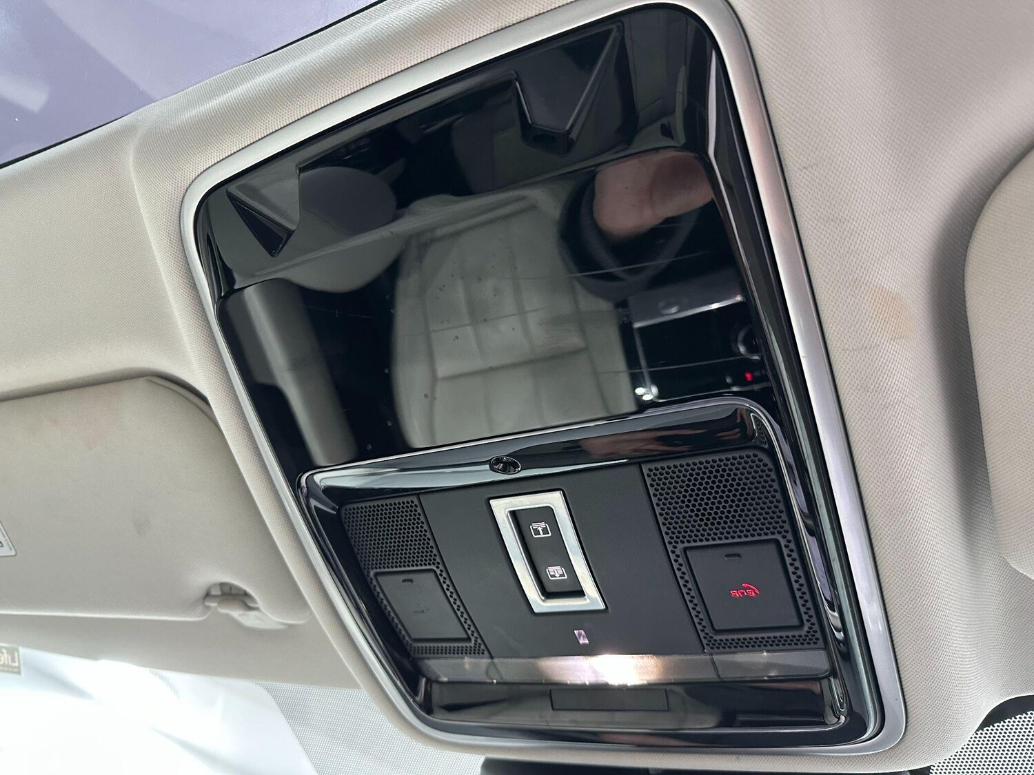 Used Land Rover Range Rover Velar 2019 for sale - 76976680: Photo 35