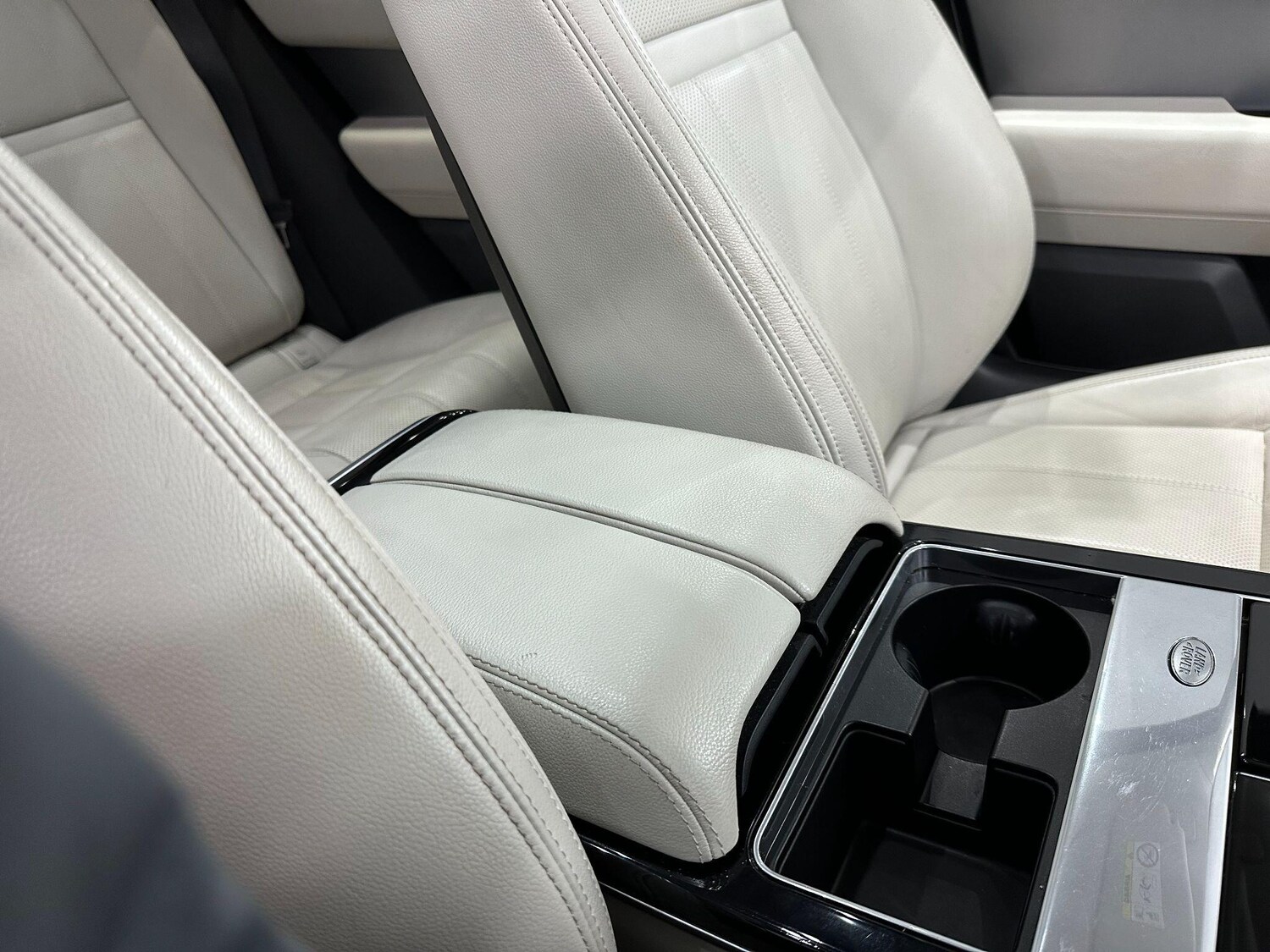 Used Land Rover Range Rover Velar 2019 for sale - 76976680: Photo 45