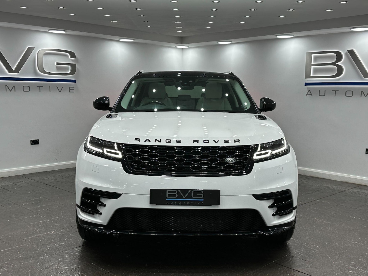 Used Land Rover Range Rover Velar 2019 for sale - 76976680: Photo 5