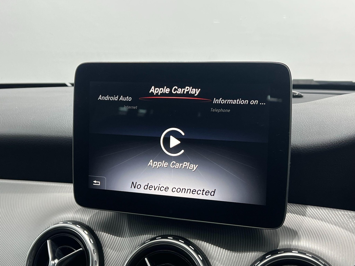 Used Mercedes-Benz GLA 2017 for sale - 76201180: Photo 34