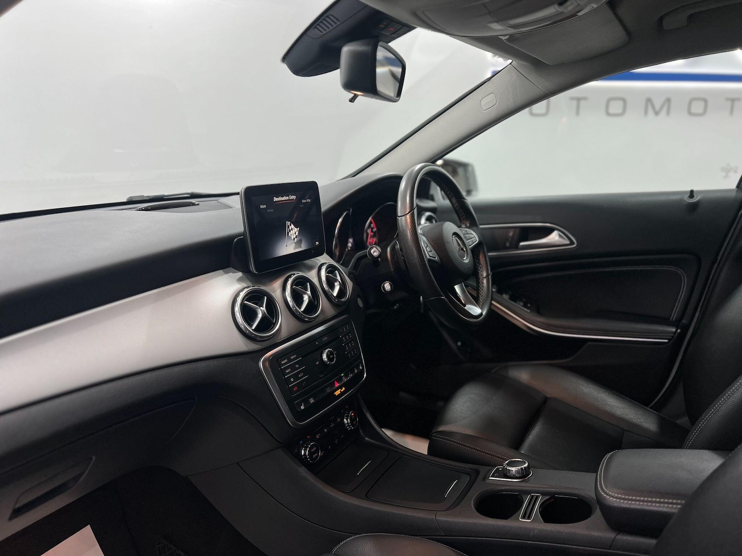 Used Mercedes-Benz GLA 2017 for sale - 76201180: Photo 54
