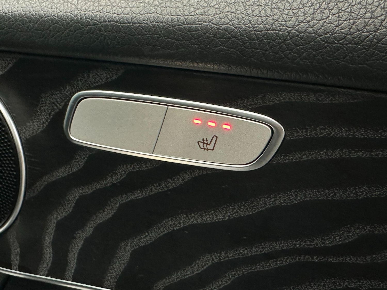 Used Mercedes-Benz GLC 2018 for sale - 76898297: Photo 27