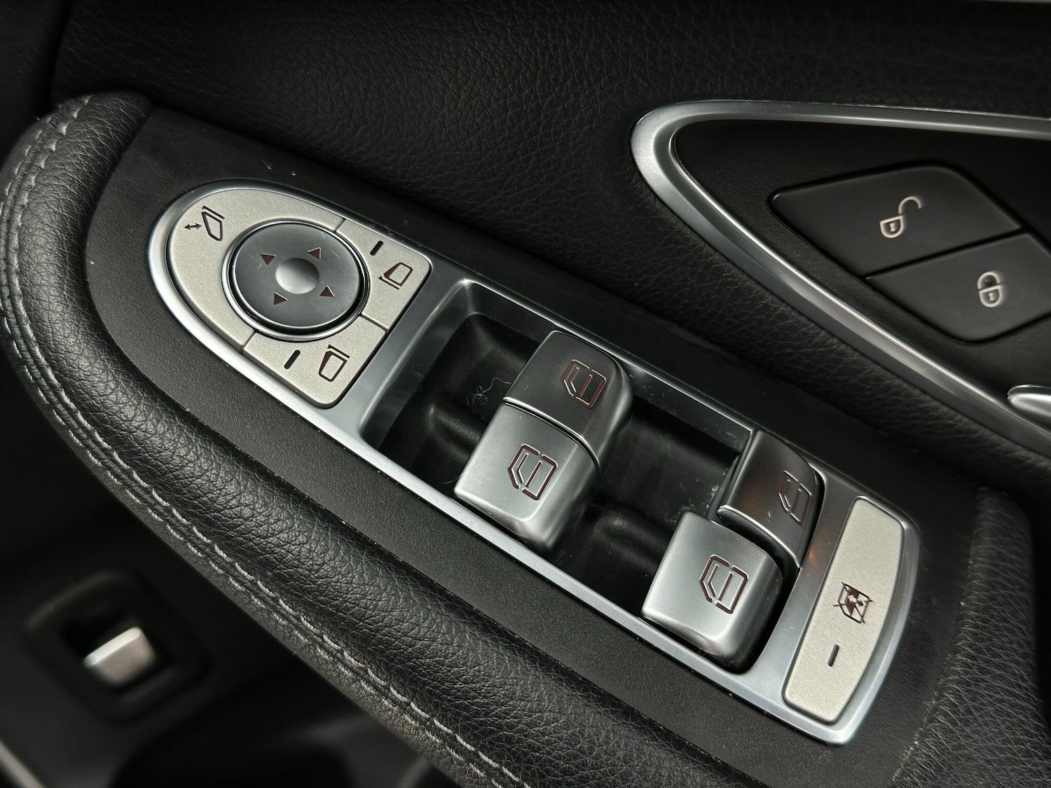 Used Mercedes-Benz GLC 2018 for sale - 76898297: Photo 28