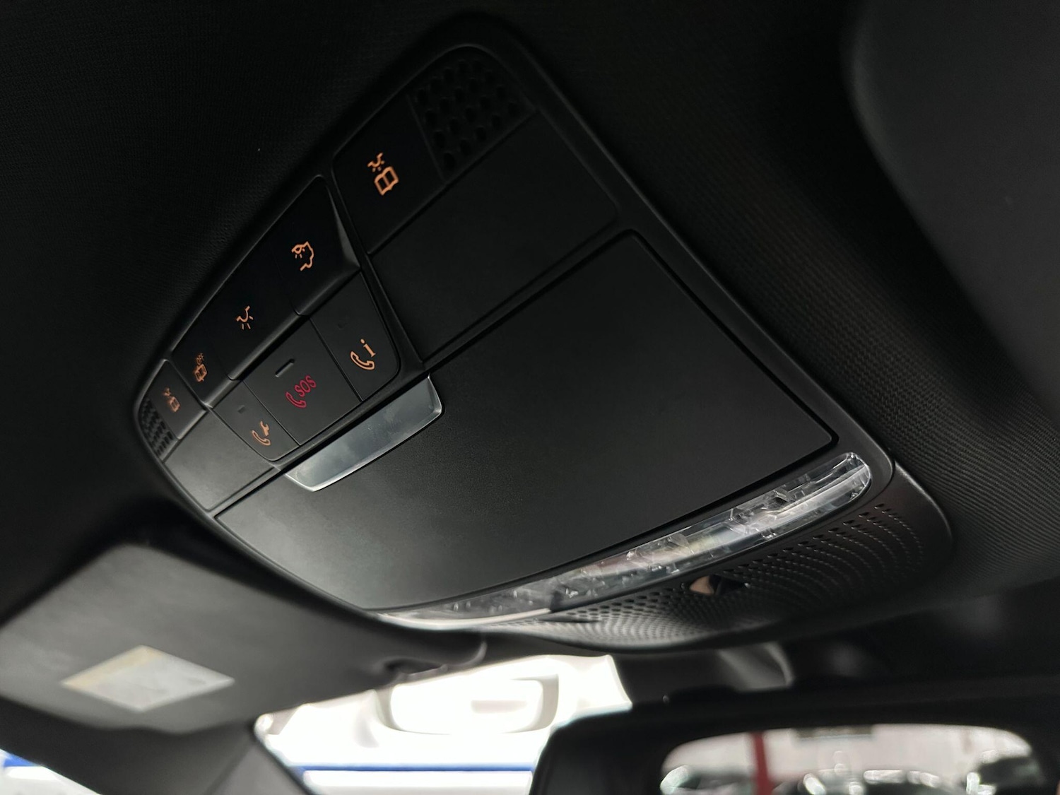 Used Mercedes-Benz GLC 2018 for sale - 76898297: Photo 30