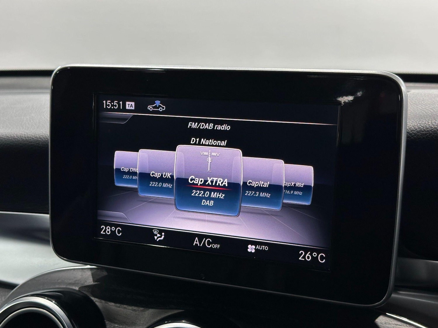 Used Mercedes-Benz GLC 2018 for sale - 76898297: Photo 35