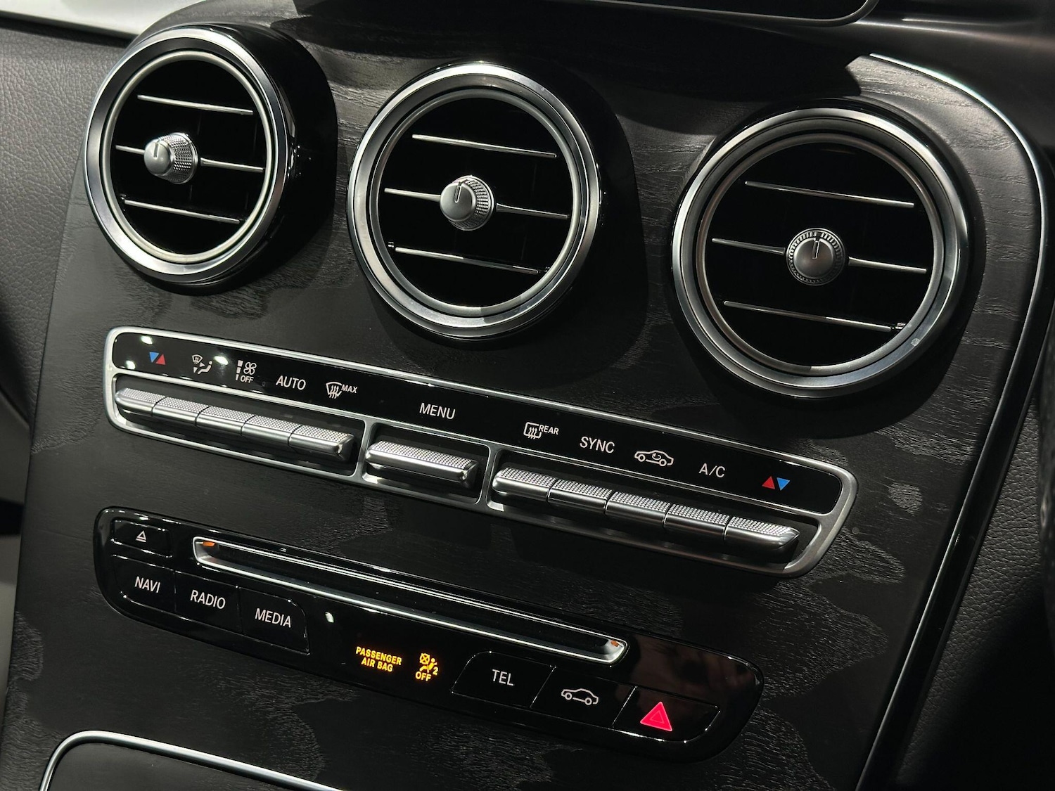 Used Mercedes-Benz GLC 2018 for sale - 76898297: Photo 38