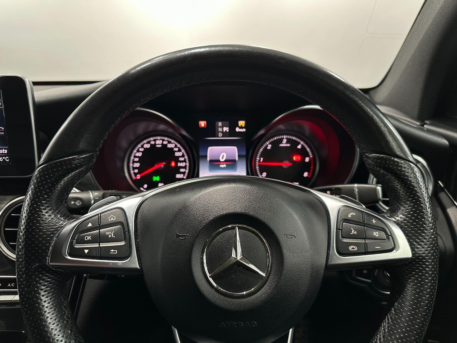 Used Mercedes-Benz GLC 2018 for sale - 76898297: Photo 46